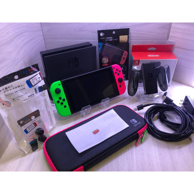 すぐに遊べる!Nintendo Switch 本体一式と装備たくさんセット