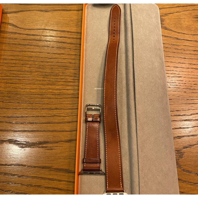 Hermes(エルメス)の(正規品)Apple Watch ドゥブルトゥール エルメス フォーヴ 40mm メンズの時計(レザーベルト)の商品写真