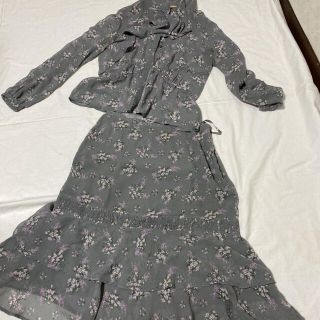 ローラアシュレイ(LAURA ASHLEY)のローラーアシュレイ　セットアップ　シルク100%(スーツ)