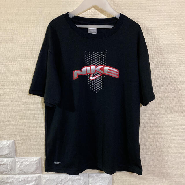 NIKE(ナイキ)のナイキ　Tシャツ　145 キッズ/ベビー/マタニティのキッズ服男の子用(90cm~)(Tシャツ/カットソー)の商品写真