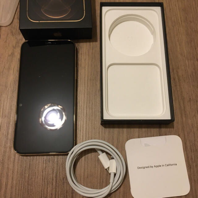 ほぼ新品　iPhone12pro 256GB ゴールド