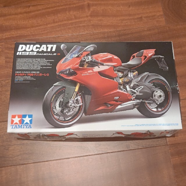 Ducati(ドゥカティ)のDUCATI1199パニガーレS 1/12プラモデル エンタメ/ホビーのおもちゃ/ぬいぐるみ(模型/プラモデル)の商品写真