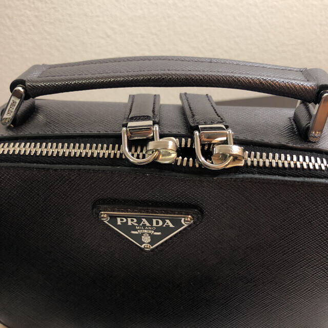 PRADA(プラダ)のPRADA 21SS 新品未使用　サフィアーノレザーバッグ メンズのバッグ(ウエストポーチ)の商品写真