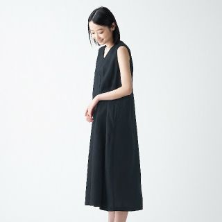 ムジルシリョウヒン(MUJI (無印良品))の☆新品☆ 無印良品 フレンチリネン洗いざらしノースリーブワンピース／黒／Ｓ(ひざ丈ワンピース)