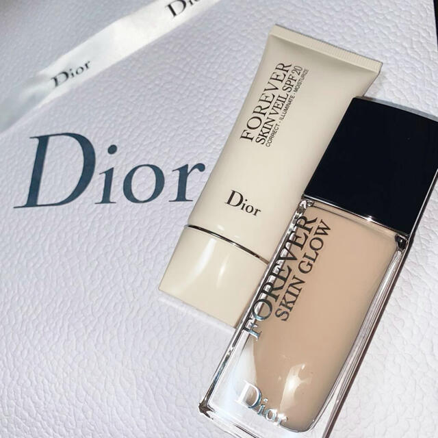 Christian Dior(クリスチャンディオール)のディオールスキン フォーエヴァー スキン ヴェール SPF20PA++ コスメ/美容のベースメイク/化粧品(化粧下地)の商品写真
