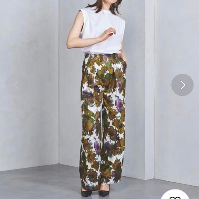 ELIN Floral 2-tuck pants エリン　花柄ワイドパンツ