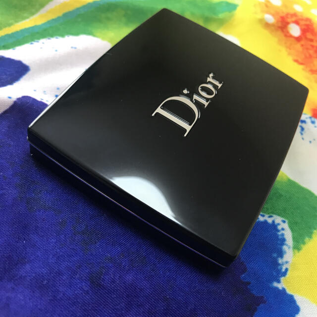 Dior(ディオール)の#ディオールトリオブリックパレットピュアグロウ663トリプルブルーム コスメ/美容のベースメイク/化粧品(アイシャドウ)の商品写真