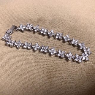 スワロフスキー(SWAROVSKI)のSWAROVSKI ブレスレット(ブレスレット/バングル)