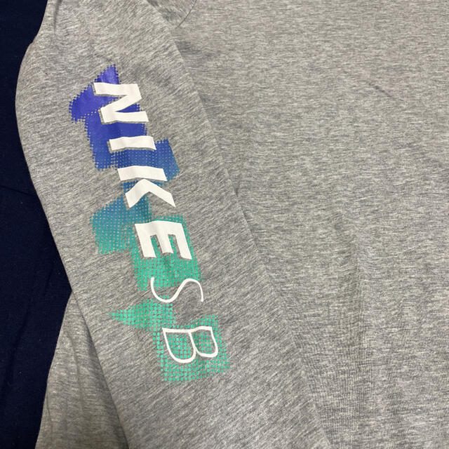 NIKE(ナイキ)の【匿名配送】NIKE ロンT 両腕ロゴ有り メンズのトップス(Tシャツ/カットソー(七分/長袖))の商品写真
