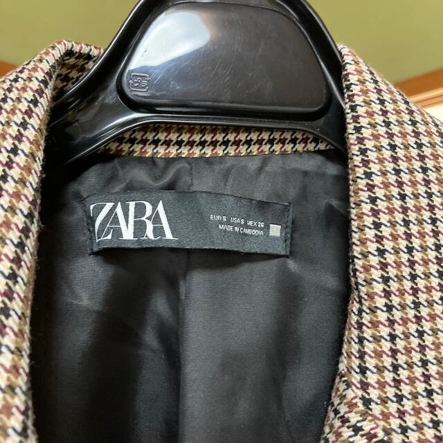 ZARA(ザラ)のZARA ダブルブレストジャケット レディースのジャケット/アウター(テーラードジャケット)の商品写真