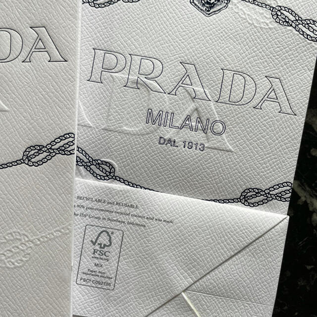 PRADA(プラダ)のHello様　専用☆PRADA ショップバッグ レディースのバッグ(ショップ袋)の商品写真