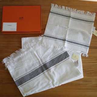 エルメス(Hermes)の★5/30掲載終了★【新品 ・未使用】HERMES エルメス タオル ２枚(タオル/バス用品)