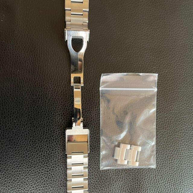 Tudor(チュードル)のチューダー　ブラックベイ　純正ベルト メンズの時計(腕時計(アナログ))の商品写真