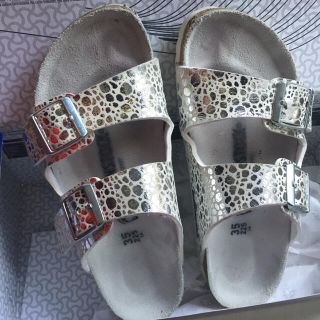 ビルケンシュトック(BIRKENSTOCK)のビルケンシュトック アリゾナ メタリックストーン シルバー(サンダル)