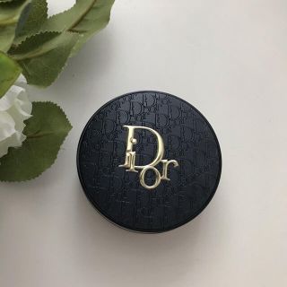 ディオール(Dior)の❣️お値段交渉OK❣️ ディオールスキンフォーエヴァークッション0N(ファンデーション)