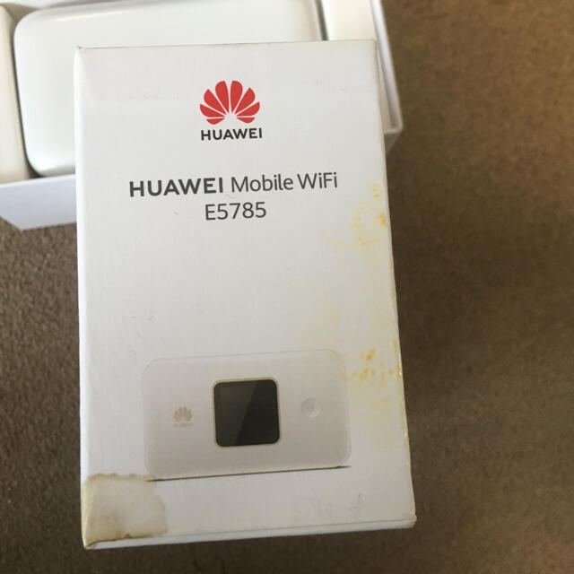 HUAWEI(ファーウェイ)のHUAWEI Mobile WiFi E5785 スマホ/家電/カメラのスマートフォン/携帯電話(その他)の商品写真