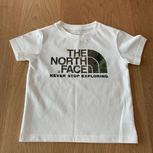 THE NORTH FACE(ザノースフェイス)のTHE NORTH FACE size100 ホワイト×カモフラ　Tシャツ キッズ/ベビー/マタニティのキッズ服男の子用(90cm~)(Tシャツ/カットソー)の商品写真