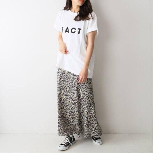 JOURNAL STANDARD(ジャーナルスタンダード)のJOURNAL STANDARD L'ESSAGE Tシャツ レディースのトップス(Tシャツ(半袖/袖なし))の商品写真