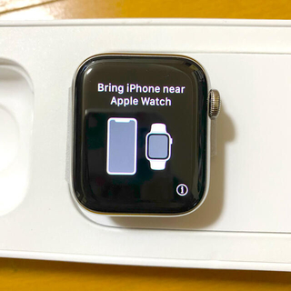 アップルウォッチ(Apple Watch)の《箱あり》Apple Watch series4 40mm ミラネーゼループ付(腕時計(デジタル))