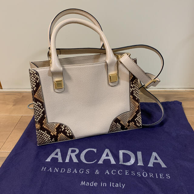 美品　本革　ARCADIA ITALY 牛革 ハンドバッグ　ショルダーバッグ　革