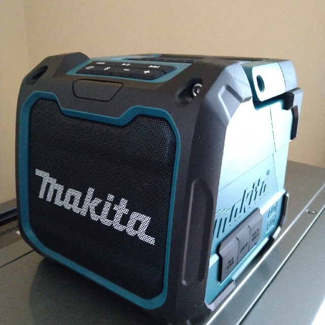 Makita(マキタ)のマキタ 充電式スピーカ MR200  スマホ/家電/カメラのオーディオ機器(スピーカー)の商品写真
