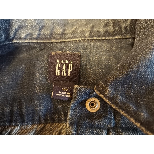 babyGAP(ベビーギャップ)のＧジャン GAP ギャップ キッズ 100 上着 デニム ジャケット キッズ/ベビー/マタニティのキッズ服女の子用(90cm~)(ジャケット/上着)の商品写真