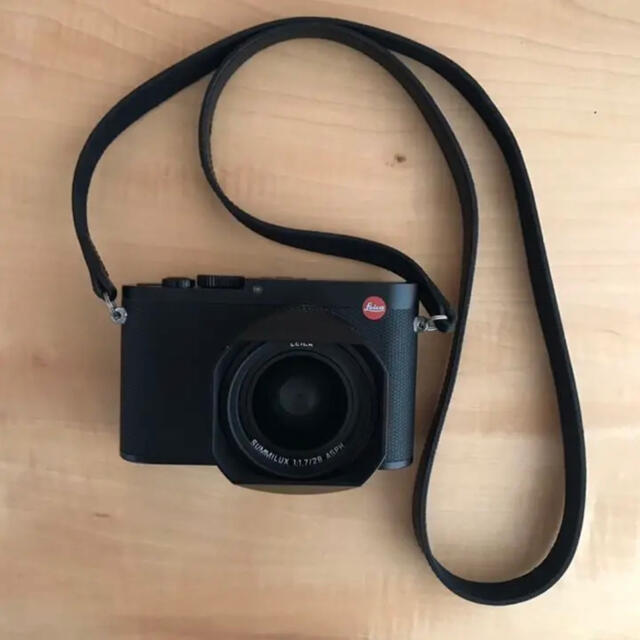 LEICA(ライカ)のライカ Leica Q Typ116  予備バッテリー レザープロテクター付き スマホ/家電/カメラのカメラ(コンパクトデジタルカメラ)の商品写真