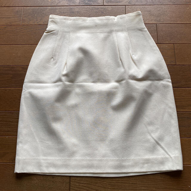 ELLE(エル)のELLE、スカート、サイズ38 レディースのスカート(ひざ丈スカート)の商品写真