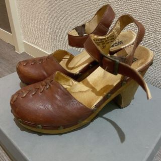 ジェフリーキャンベル(JEFFREY CAMPBELL)のジェフリーキャンベル サンダル 24〜24.5(サンダル)