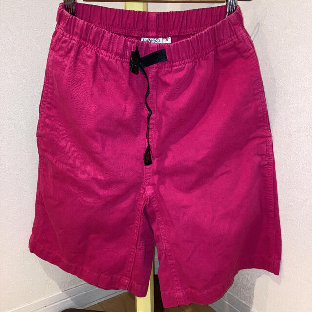 GRAMICCI(グラミチ)の美色グラミチ  ショートパンツ　Sサイズ　ショッキングピンク メンズのパンツ(ショートパンツ)の商品写真