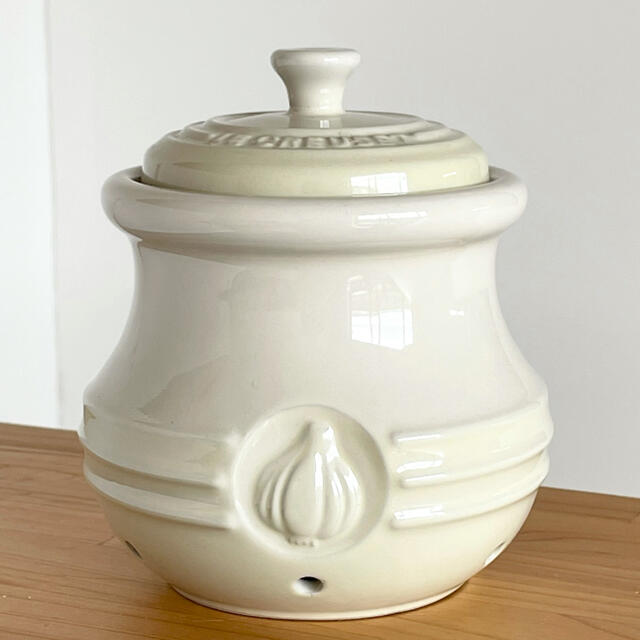 LE CREUSET - ル・クルーゼ LE CREUSET ガーリックキーパーの通販 by ...