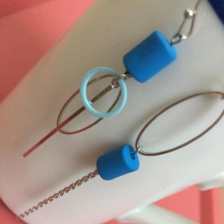 アシンメトリー　ピアス(ピアス)