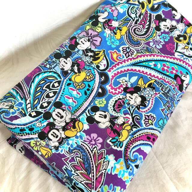 Vera Bradley(ヴェラブラッドリー)のVera Bradley ＊ Disney ディズニー コットン生地 ハンドメイドの素材/材料(生地/糸)の商品写真