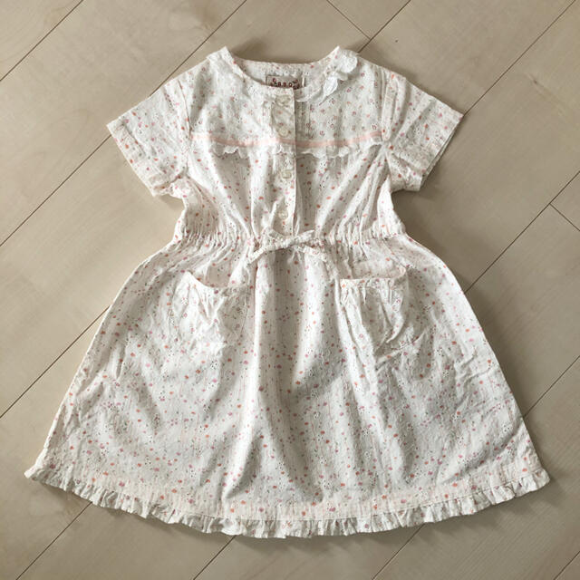 女の子 花柄 ワンピース 110cm  キッズ/ベビー/マタニティのキッズ服女の子用(90cm~)(ワンピース)の商品写真