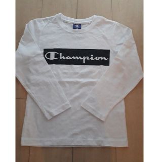 チャンピオン(Champion)の【お値引きしました☺️】Champion　白　長袖　Ｔシャツ　140(Tシャツ/カットソー)