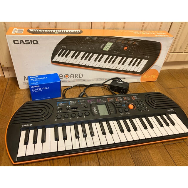 CASIO(カシオ)のCASIO 44ミニ鍵盤 電子キーボード SA-76 純正 ACアダプター付き！ 楽器の鍵盤楽器(電子ピアノ)の商品写真