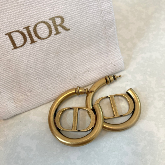 Dior フープピアス