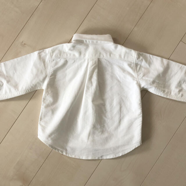 西松屋(ニシマツヤ)のワイシャツ　白　男の子　95cm キッズ/ベビー/マタニティのキッズ服男の子用(90cm~)(ブラウス)の商品写真