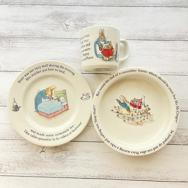 WEDGWOOD(ウェッジウッド)の☆choco様専用☆ウェッジウッド　ピーターラビットのセット インテリア/住まい/日用品のキッチン/食器(食器)の商品写真