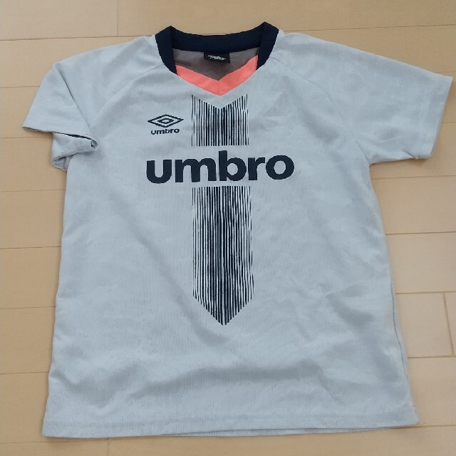 UMBRO(アンブロ)のumbro サッカー ユニフォーム 男の子 140 スポーツ/アウトドアのサッカー/フットサル(ウェア)の商品写真