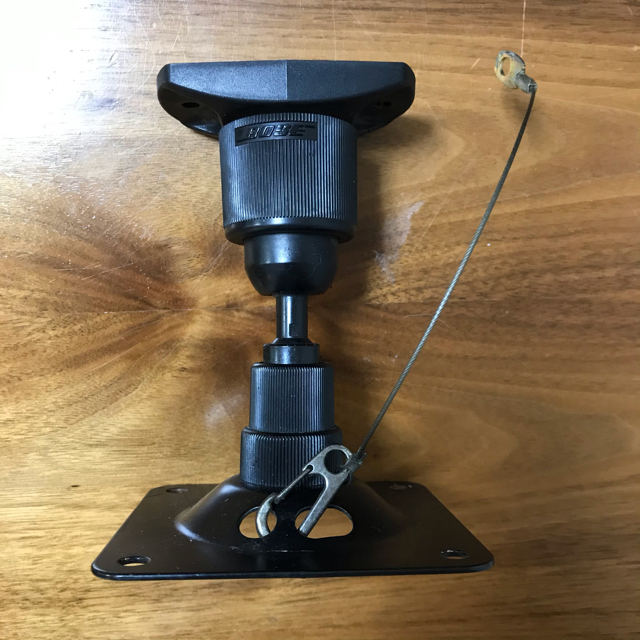 BOSE - BOSE 101MMスピーカー+天吊りブラケット+カタログの通販 BOSE - BOSE 101MMスピーカー+天吊りブラケット+カタログの通販