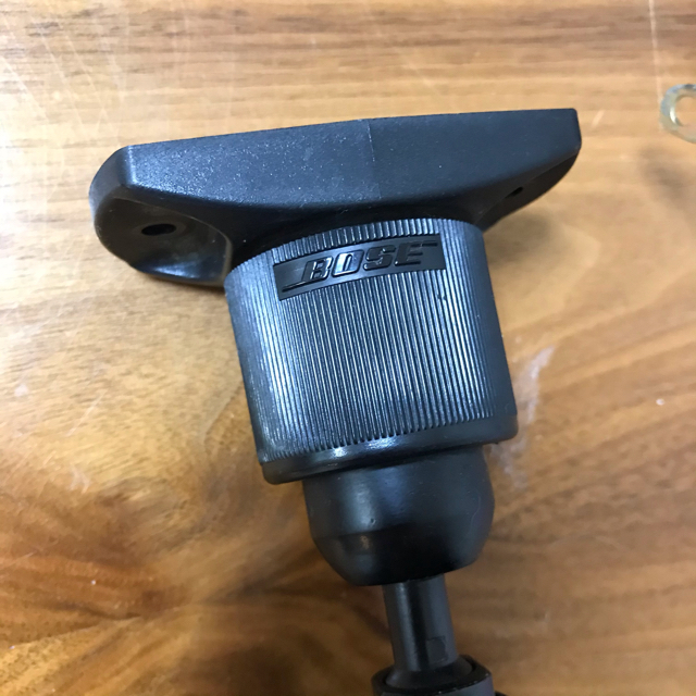 BOSE - BOSE 101MMスピーカー+天吊りブラケット+カタログの通販 BOSE - BOSE 101MMスピーカー+天吊りブラケット+カタログの通販
