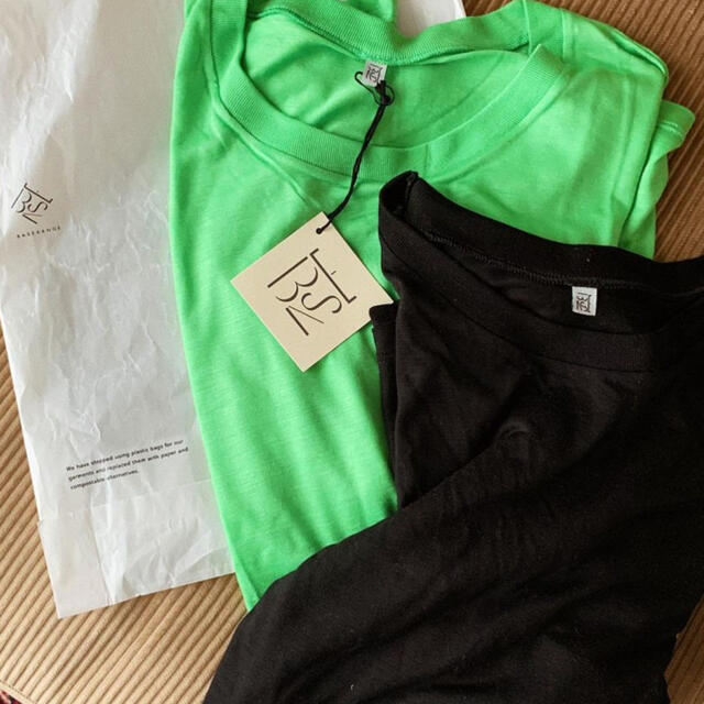 EDIT.FOR LULU(エディットフォールル)のbaserange LONG SLEEVE TEE  ARA GREEN レディースのトップス(カットソー(長袖/七分))の商品写真