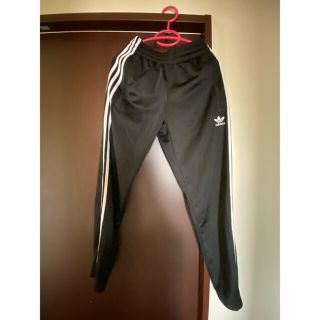 アディダス(adidas)のadidas パンツ(カジュアルパンツ)