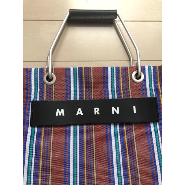 Marni(マルニ)のMARNI★マルニフラワーカフェ ストライプバッグ　ブラウン レディースのバッグ(トートバッグ)の商品写真