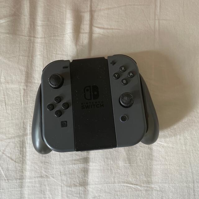 Nintendo Switch(ニンテンドースイッチ)のNintendo Switch グレー 本体 + ソフト3本 + JOY-CON エンタメ/ホビーのゲームソフト/ゲーム機本体(家庭用ゲーム機本体)の商品写真