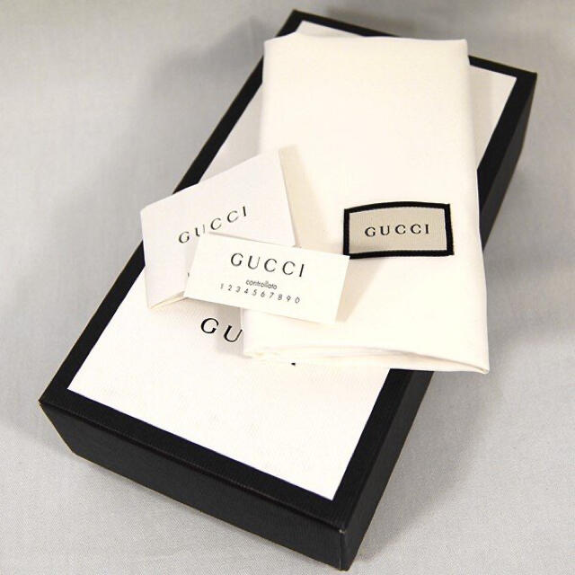 Gucci グッチッシマ ブラック J2664の通販 by J's shop｜グッチならラクマ - 未使用 グッチ 410100 長財布 爆買い低価