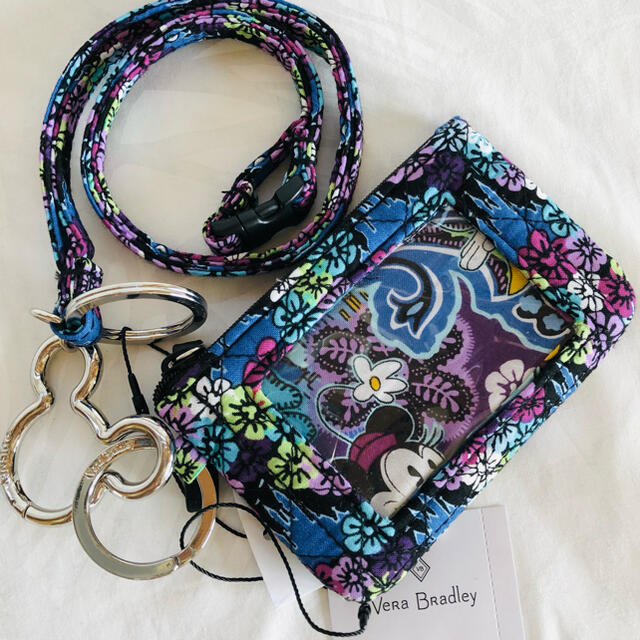 Vera Bradley(ヴェラブラッドリー)のVera Bradley Disney ID ケース + ストラップ② レディースのファッション小物(名刺入れ/定期入れ)の商品写真