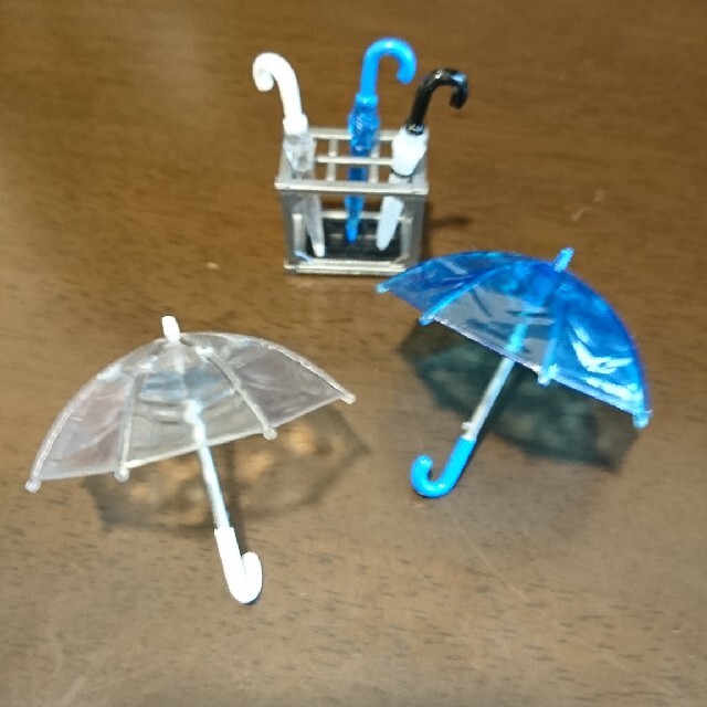 ガチャガチャ 傘 傘立て カプセルトイ エンタメ/ホビーのフィギュア(その他)の商品写真