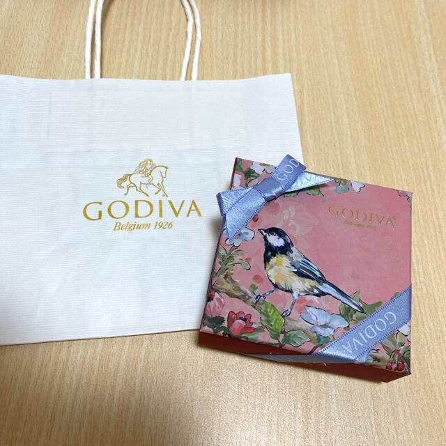 chocolate(チョコレート)の【未開封】GODIVA 春の旅立ち　アソートメント　4粒入 食品/飲料/酒の食品(菓子/デザート)の商品写真